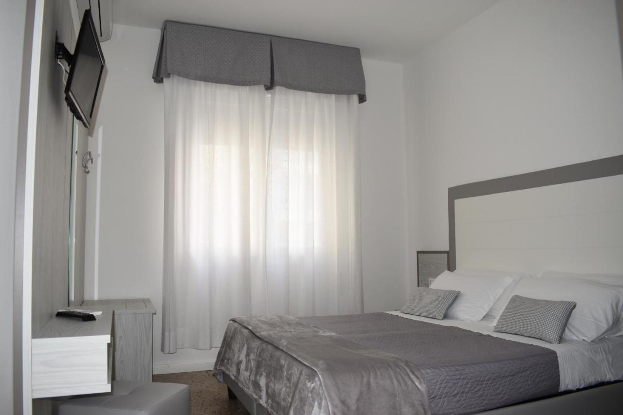 Hotel Edelweiss Lido di Jesolo Kültér fotó