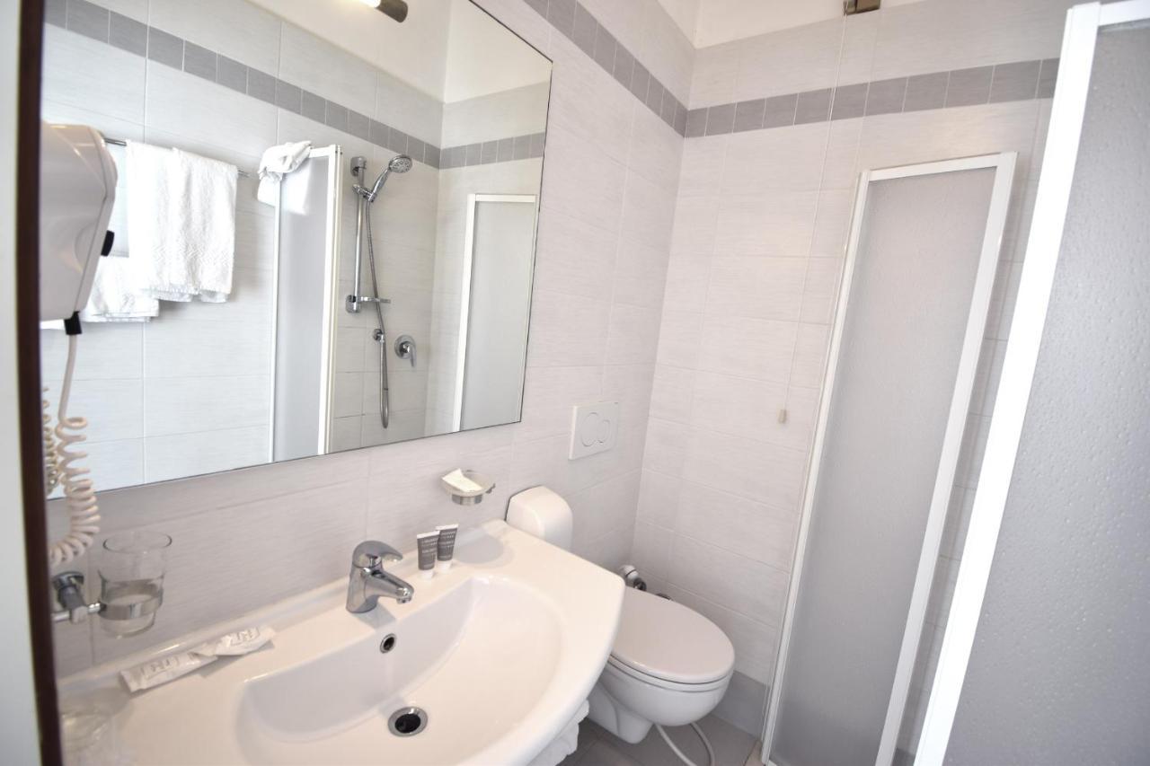Hotel Edelweiss Lido di Jesolo Kültér fotó